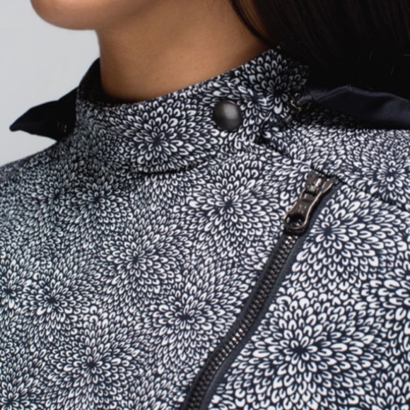 NWT edgy Lululemon Bust A Move Jacket size 10 - Picture 7 of 16